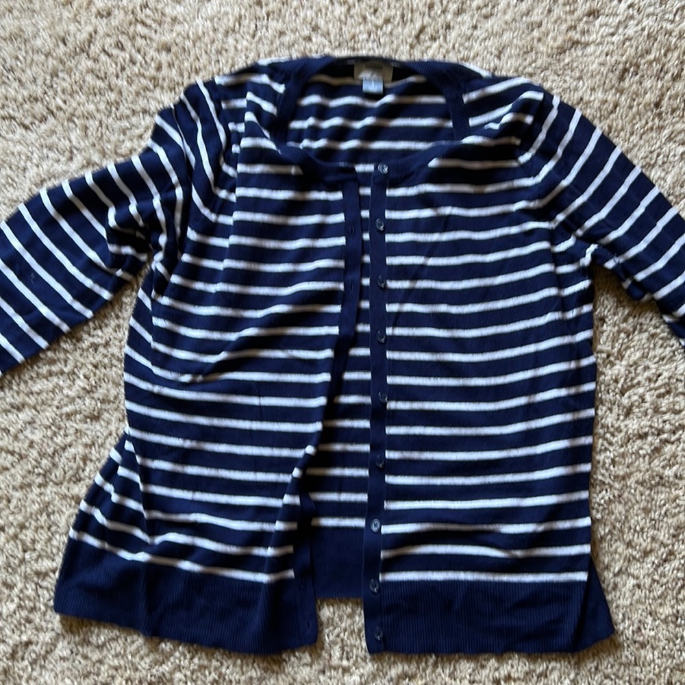 Womens lite weight sweater